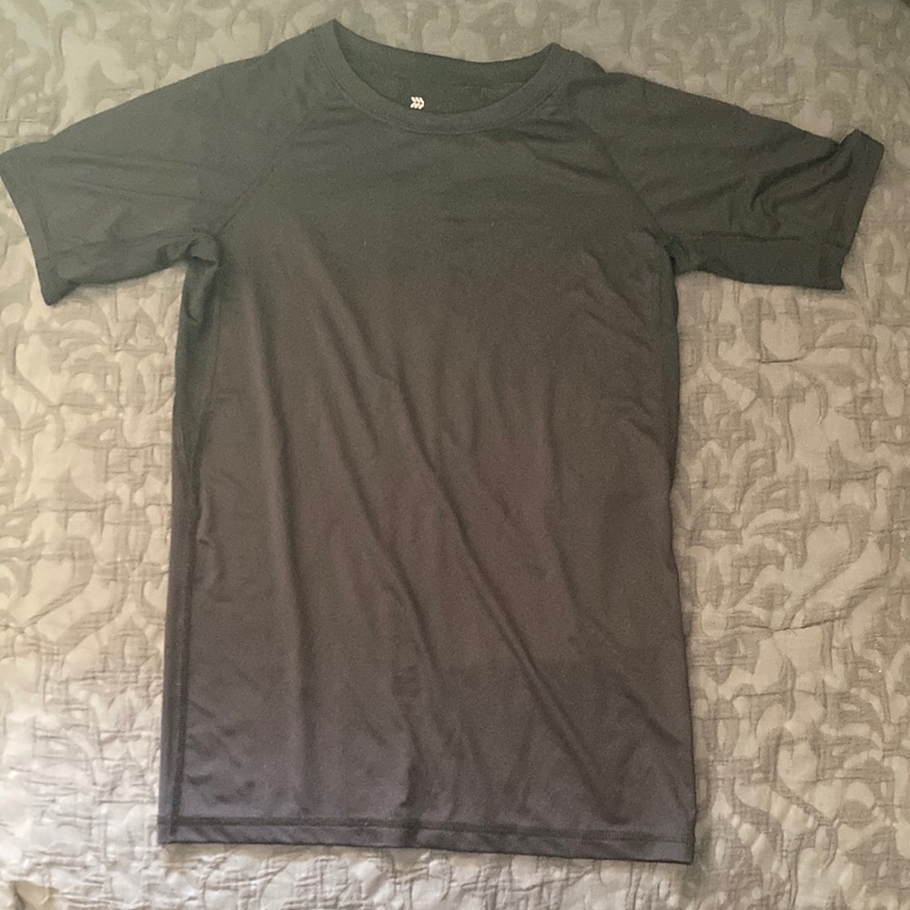 Black all in motion t-shirt size 12/14 worn once